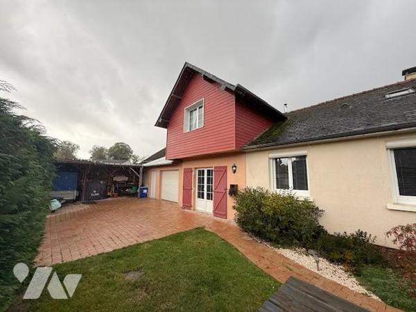 Entre Orbec et Lisieux jolie maison atypique aux prestations de qualités, joliment rénovée