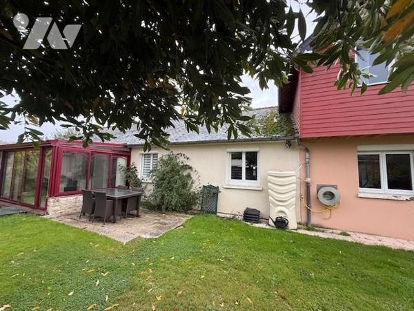 Entre Orbec et Lisieux jolie maison atypique aux prestations de qualités, joliment rénovée