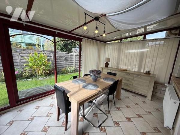 Entre Orbec et Lisieux jolie maison atypique aux prestations de qualités, joliment rénovée