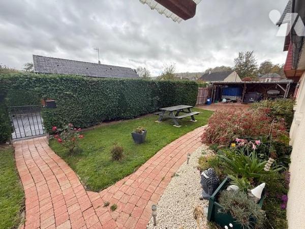 Entre Orbec et Lisieux jolie maison atypique aux prestations de qualités, joliment rénovée