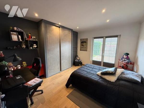 Entre Orbec et Lisieux jolie maison atypique aux prestations de qualités, joliment rénovée