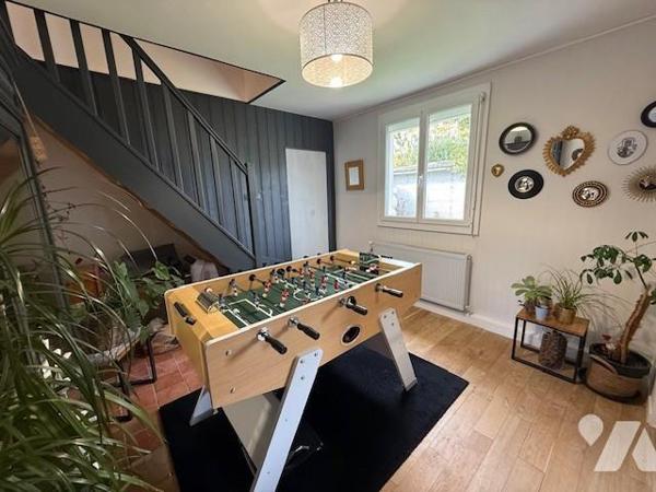 Entre Orbec et Lisieux jolie maison atypique aux prestations de qualités, joliment rénovée