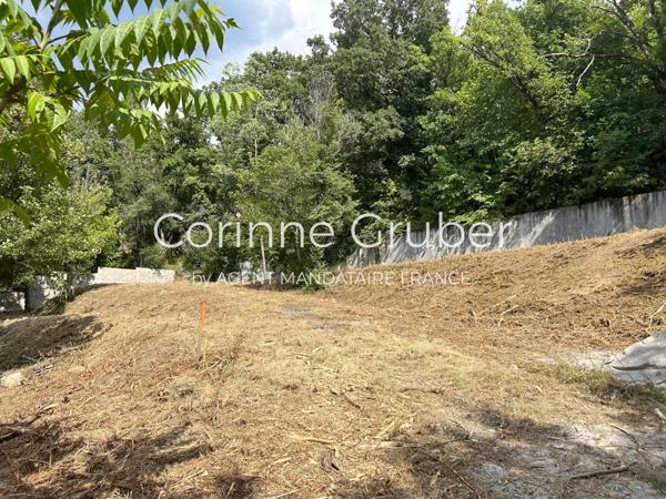 Immobilier Digne-les-Bains (04000) – Terrain constructible 628m2 – 102 900 €