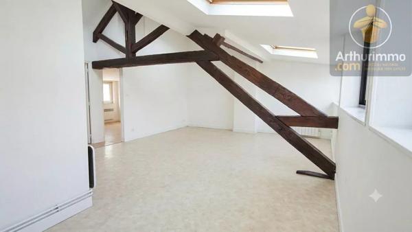 Location                                                      Appartement
                        
                     2 pièces                      48 m2                     à Beaugency
