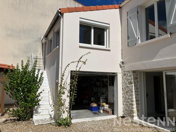 Charmante maison 3 pièces avec piscine proche centre-ville,105 m², garage