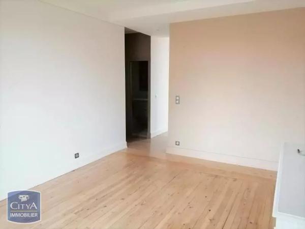 Appartement à louer 2 pièces 67.17m²