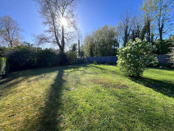 Belle demeure à Coquelles secteur Pont du Leu de 170 m2, 5 chambres, sublime jardin, garage