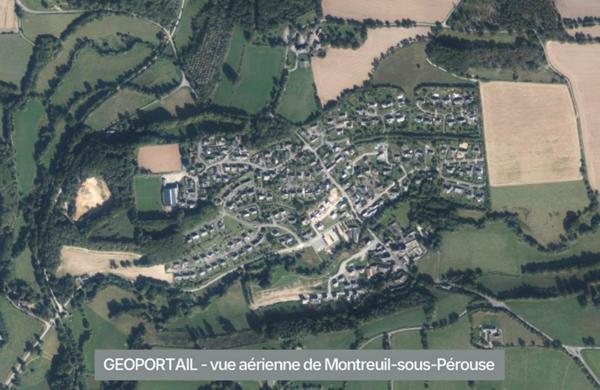 Terrain de 329 m² à Montreuil-sous-Pérouse