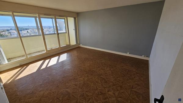 ROYAN T3 PROCHE COMMERCES