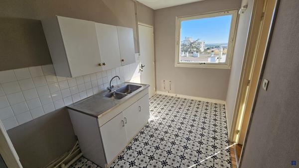 ROYAN T3 PROCHE COMMERCES