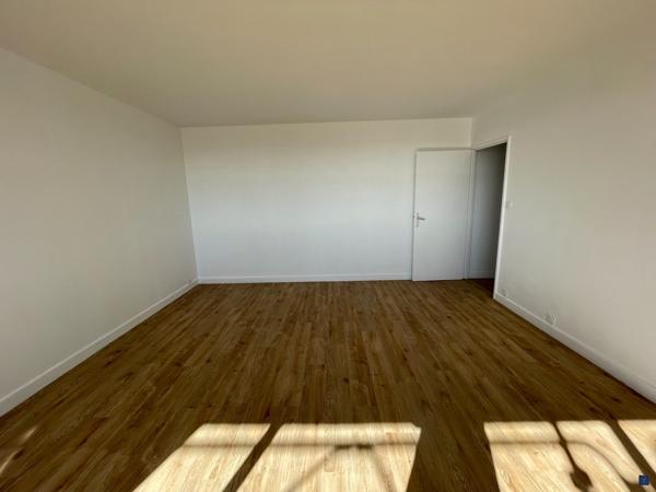 ROYAN T3 PROCHE COMMERCES