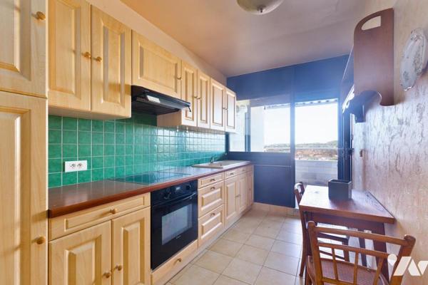 APPARTEMENT AU DERNIER ETAGE