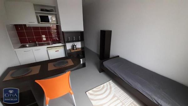 Appartement à louer 1 pièce 19m² Nîmes (30000)