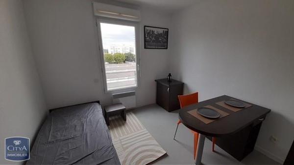 Appartement à louer 1 pièce 19m² Nîmes (30000)