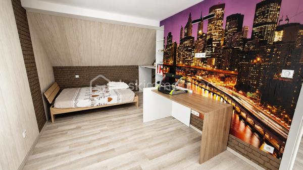 ENSEMBLE IMMOBILIER 270 m² – MAISON, RESTAURANT ET 2 CHAMBRES D'HÔTES

Situé à Marckolsheim, au bord du Canal du Rhône au Rhin et sur le parcours de l'Euro Vélo 15, cet ensemble immobilier entièrement rénové développe environ 270 m² habitables et offre un cadre exceptionnel au cœur de l'Alsace.

L'ensemble comprend :

• Une ancienne maison éclusière rénovée d'environ 110 m² habitables comprenant une vaste pièce de vie, 3 chambres dont une avec dressing, salle de bains, cave et espace bien-être avec spa 6 personnes.

La propriété bénéficie d'une vue panoramique remarquable sur la plaine d'Alsace et les reliefs vosgiens. Les couchers de soleil y offrent un spectacle naturel particulièrement apprécié par la clientèle du restaurant ainsi que par les hôtes de passage.

• Un restaurant entièrement rénové en 2022 d'environ 80 m² comprenant une salle d'environ 40 couverts ainsi qu'un espace de restauration extérieur d'environ 50 couverts en bordure du Canal du Rhône au Rhin.

• Deux chambres d'hôtes indépendantes d'environ 40 m² chacune, rénovées en 2022 et immédiatement exploitables.

Les points forts :

✓ Ensemble immobilier rénové
✓ Activité touristique et restauration en place
✓ Vue exceptionnelle sur la plaine d'Alsace
✓ Bord du Canal du Rhône au Rhin
✓ EuroVélo 15 à proximité immédiate
✓ Spa 6 personnes
✓ Aucun travaux à prévoir
✓ Stationnement facile
✓ Fort potentiel de développement

Situation idéale :

* Centre-ville de Marckolsheim à moins de 3 minutes
* Allemagne à proximité immédiate
* Europa-Park à environ 25 km
* Colmar à 30 minutes
* Strasbourg à 45 minutes

Un bien rare réunissant habitation, restauration et hébergement touristique dans un environnement privilégié, recherché pour son calme, sa nature et sa vue exceptionnelle.

Prix affiché optimisé dans le cadre d'une location avec option d'achat sur 18 mois. Occupation immédiate possible. Prix de vente fixé dès la signature. Les loyers versés ne sont pas déductibles du prix d'acquisition.