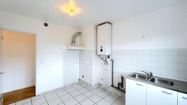A LOUER APPARTEMENT T3 DE 67 M2 - BORDEAUX QUARTIER CHARTRONS , Bordeaux
