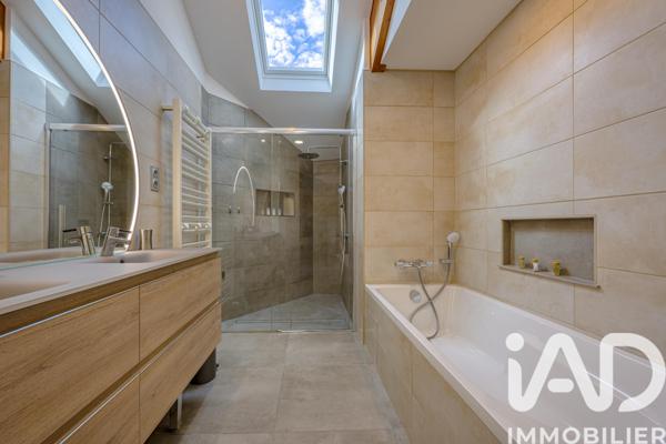 Maison à vendre 8 pièces 250 m² Bassens