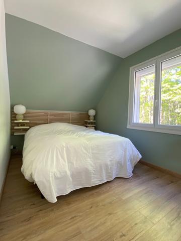 Houdan (78550) Maison lumineuse plein sud – 200 m² – Beaux volumes – Environnement privilégié