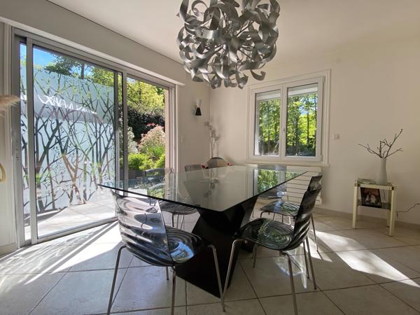 Houdan (78550) Maison lumineuse plein sud – 200 m² – Beaux volumes – Environnement privilégié