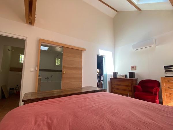 Houdan (78550) Maison lumineuse plein sud – 200 m² – Beaux volumes – Environnement privilégié