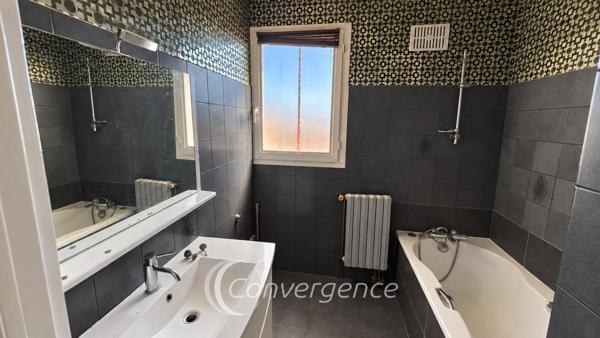 Immeuble 175.85 m² 2 etage(s)