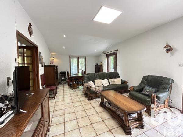 Maison 6 pièces de 130 m² à Mimet (13105)