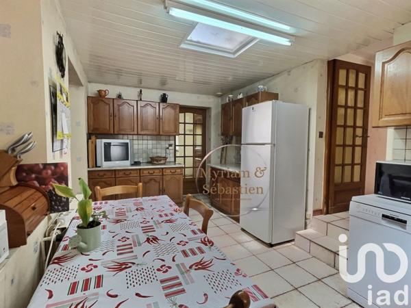 Maison 6 pièces de 130 m² à Mimet (13105)