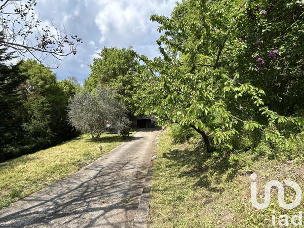 Maison 6 pièces de 130 m² à Mimet (13105)