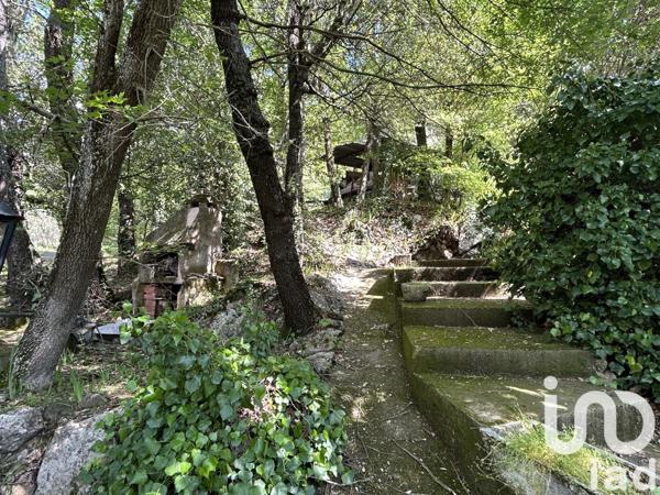 Maison 6 pièces de 130 m² à Mimet (13105)