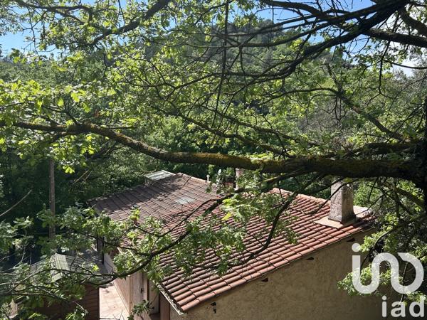 Maison 6 pièces de 130 m² à Mimet (13105)