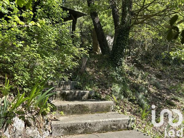 Maison 6 pièces de 130 m² à Mimet (13105)