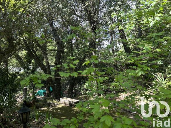 Maison 6 pièces de 130 m² à Mimet (13105)