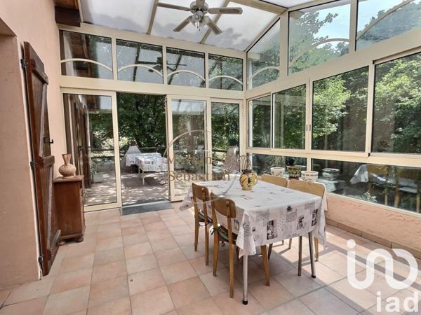 Maison 6 pièces de 130 m² à Mimet (13105)