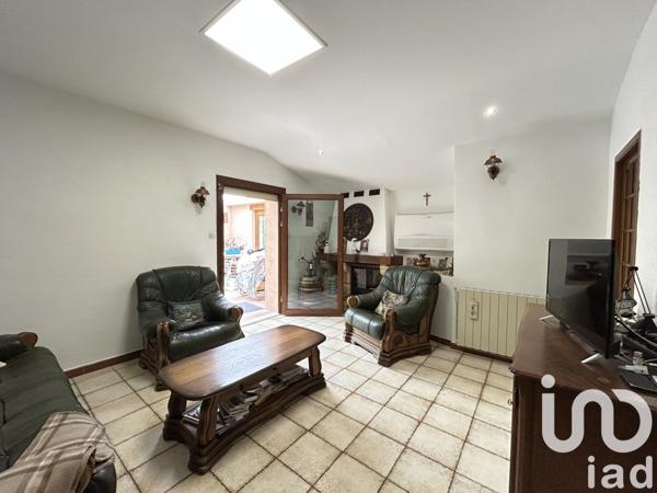 Maison 6 pièces de 130 m² à Mimet (13105)