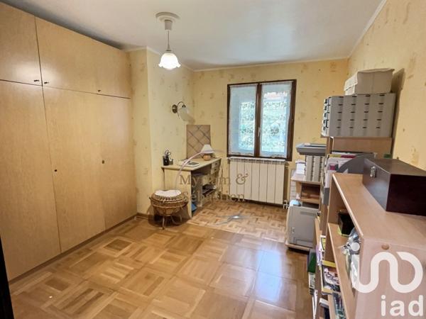 Maison 6 pièces de 130 m² à Mimet (13105)