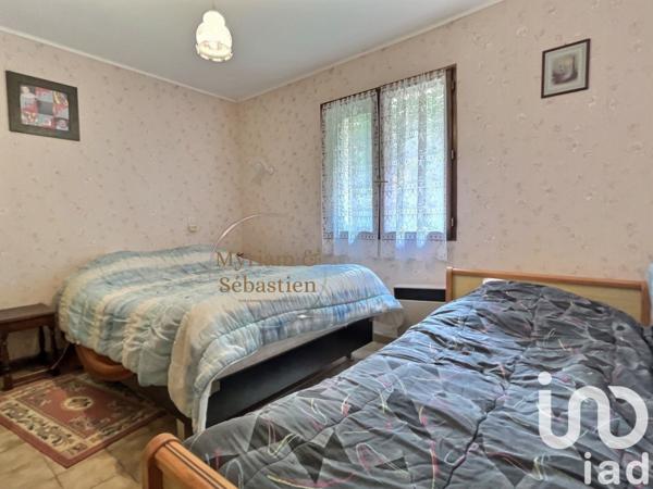 Maison 6 pièces de 130 m² à Mimet (13105)