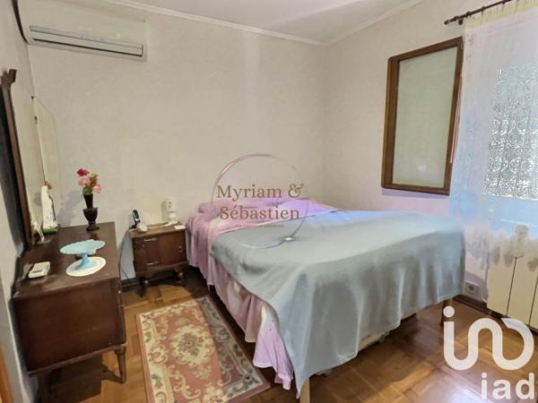 Maison 6 pièces de 130 m² à Mimet (13105)