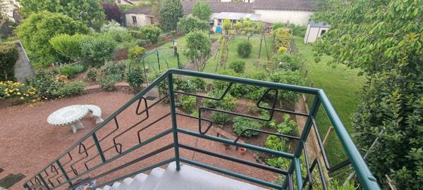 VENTE A TERME LIBRE d'une maison de campagne à  la ville sur 130m2 sur jardin de 800M2