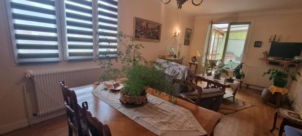 VENTE A TERME LIBRE d'une maison de campagne à  la ville sur 130m2 sur jardin de 800M2