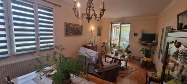 VENTE A TERME LIBRE d'une maison de campagne à  la ville sur 130m2 sur jardin de 800M2