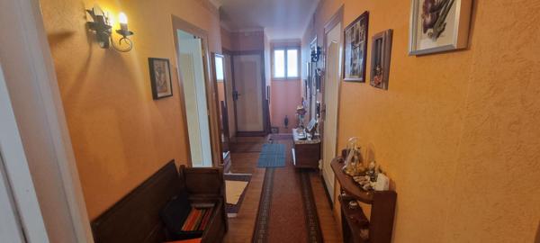 VENTE A TERME LIBRE d'une maison de campagne à  la ville sur 130m2 sur jardin de 800M2