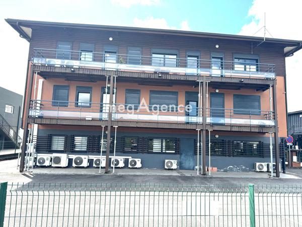 Bureaux à CAYENNE, 97300 - 24 pièces 870m²