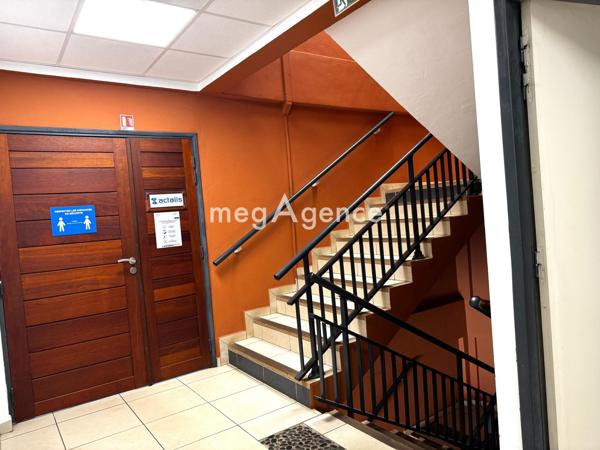 Bureaux à CAYENNE, 97300 - 24 pièces 870m²