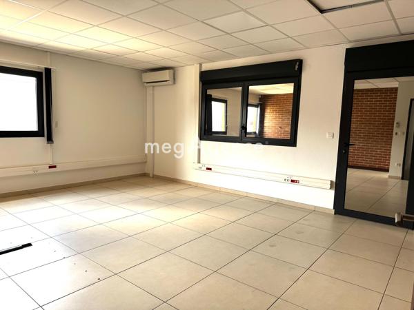 Bureaux à CAYENNE, 97300 - 24 pièces 870m²