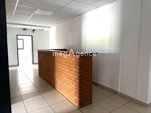 Bureaux à CAYENNE, 97300 - 24 pièces 870m²