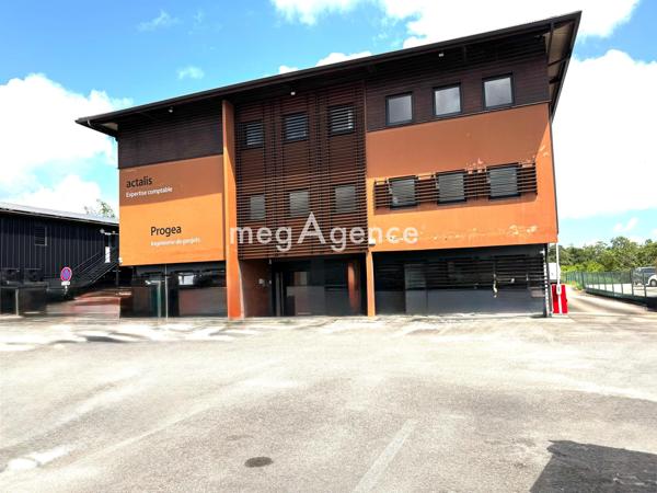 Bureaux à CAYENNE, 97300 - 24 pièces 870m²