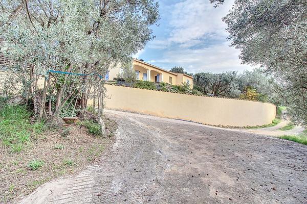 A VENDRE EN EXCLUSIVITÉ ! VIAGER OCCUPÉ à CALLAS Maison 3 pièces 95 m² + Dépendance sur 5520 m² de terrain