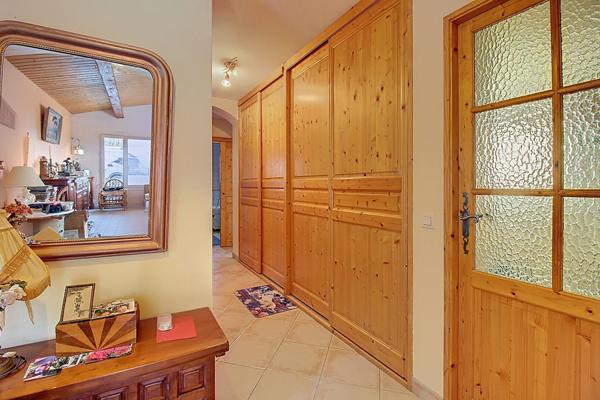 A VENDRE EN EXCLUSIVITÉ ! VIAGER OCCUPÉ à CALLAS Maison 3 pièces 95 m² + Dépendance sur 5520 m² de terrain