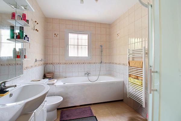 A VENDRE EN EXCLUSIVITÉ ! VIAGER OCCUPÉ à CALLAS Maison 3 pièces 95 m² + Dépendance sur 5520 m² de terrain