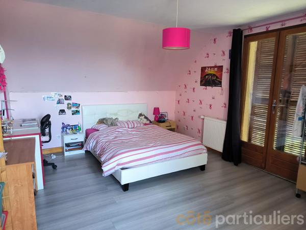 Vente Maison172 m² - 8 Pièces - CHATEAUNEUF SUR CHER (18190)